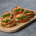 Croissant with grilled chicken (70 g/pcs)
