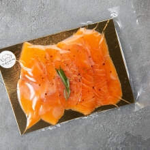 Lightly salted sliced salmon fillet in vacuum packaging (100 g) - 1