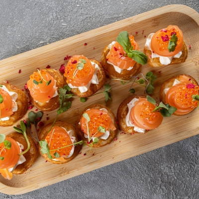 Mini pliin lõhe ja laimikreemiga - 25 g