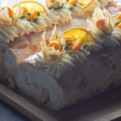 Безе рулет с манго (1,2 кг/шт)