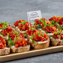Bruschetta with honey-feta cream and grilled peppers (20 pcs/plate) - 1