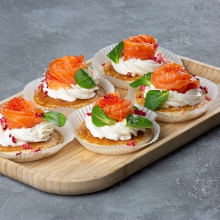 Pancake with tender salted salmon, red fish caviar and lime cream (1 pc/80 gr) - 2