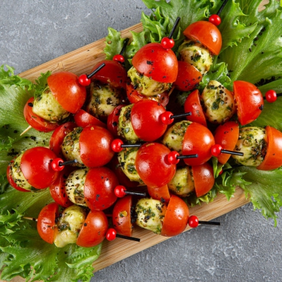 Mozzarella kirsstomati vardad koduse pestoga (35 g/tk)