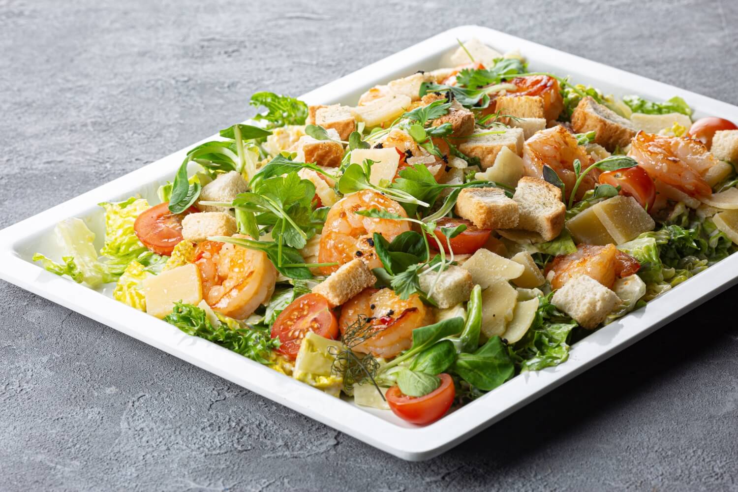 Caesar salad with shrimps (1kg)