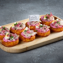 Potato pancake with lightly salted herring and roasted beet with cream cheese cream (65 g/pc) - 3
